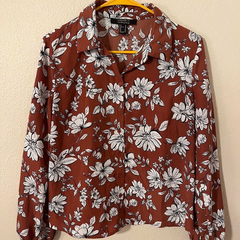 Forever 21 Floral Button-Down Shirt - Brown and White Size M Contemporary